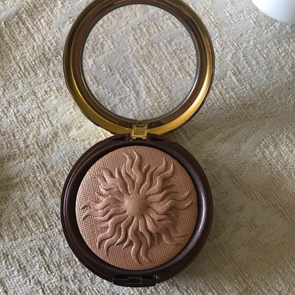 2 for $20 — Drugstore Bronzer Set - Picture 6 of 6